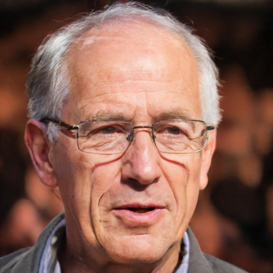 Ethan Lochlan discussing social media strategy